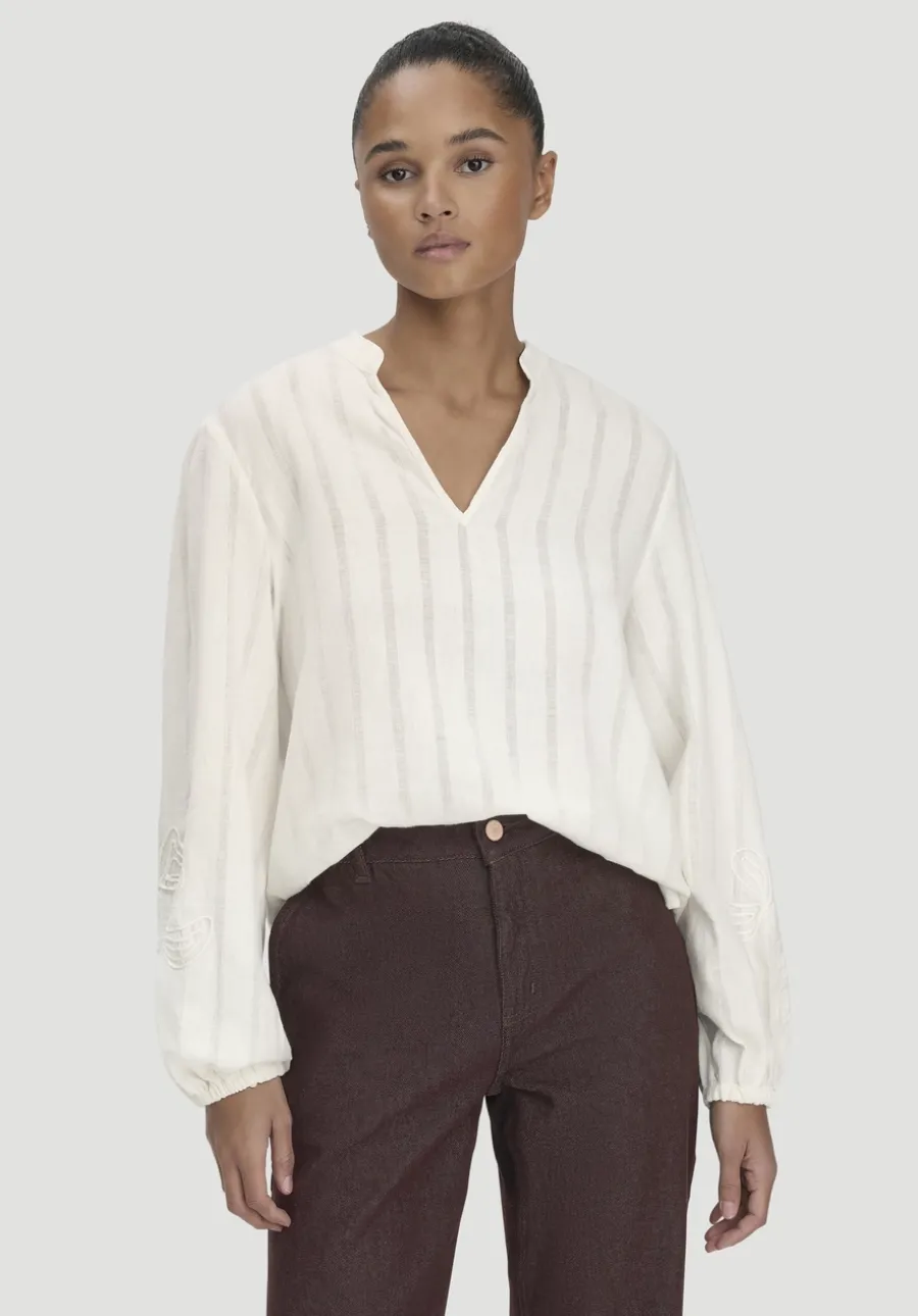 Embroidery Bluse Relaxed aus Bio-Baumwolle mit Leinen von hessnatur