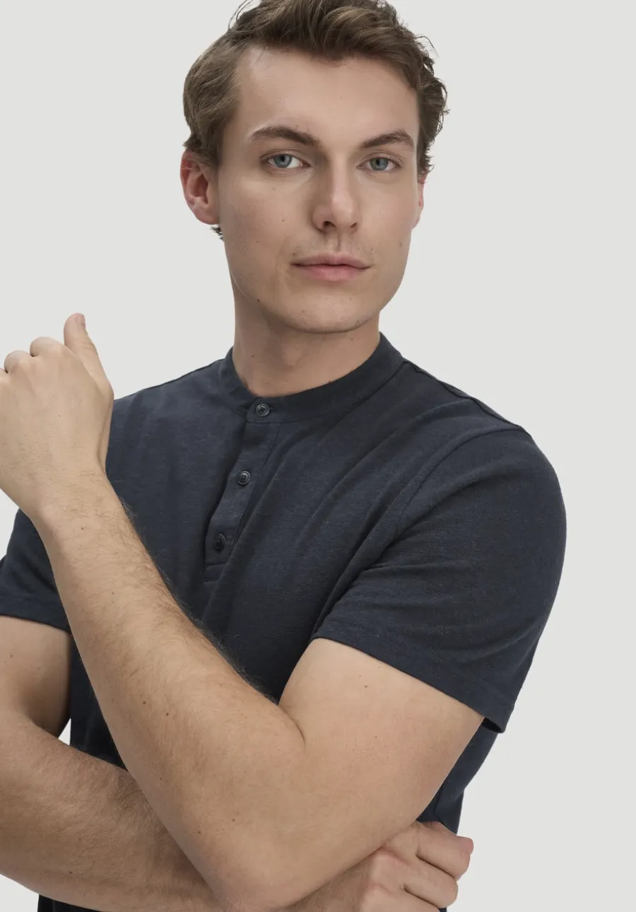 Henley T-Shirt Regular aus Leinen und Bio-Baumwolle von hessnatur