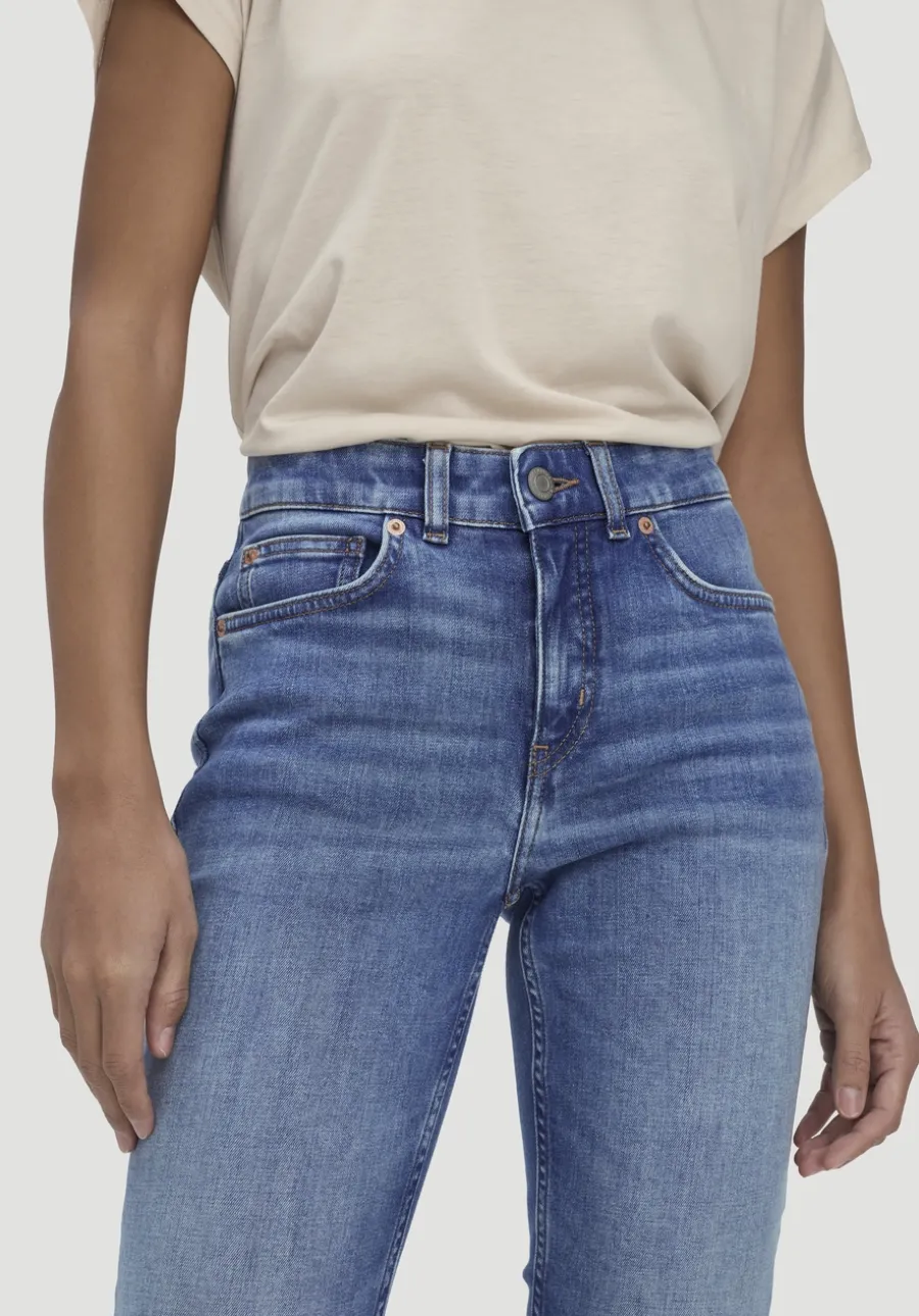 Jeans LEA Slim aus Bio-Denim von hessnatur
