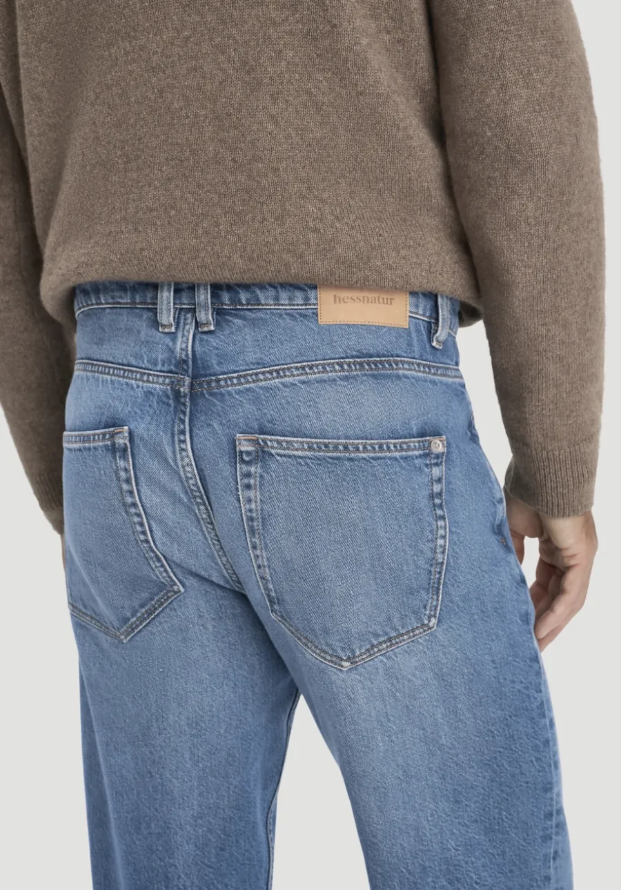 Jeans MADS Relaxed Tapered aus reinem Bio-Denim von hessnatur