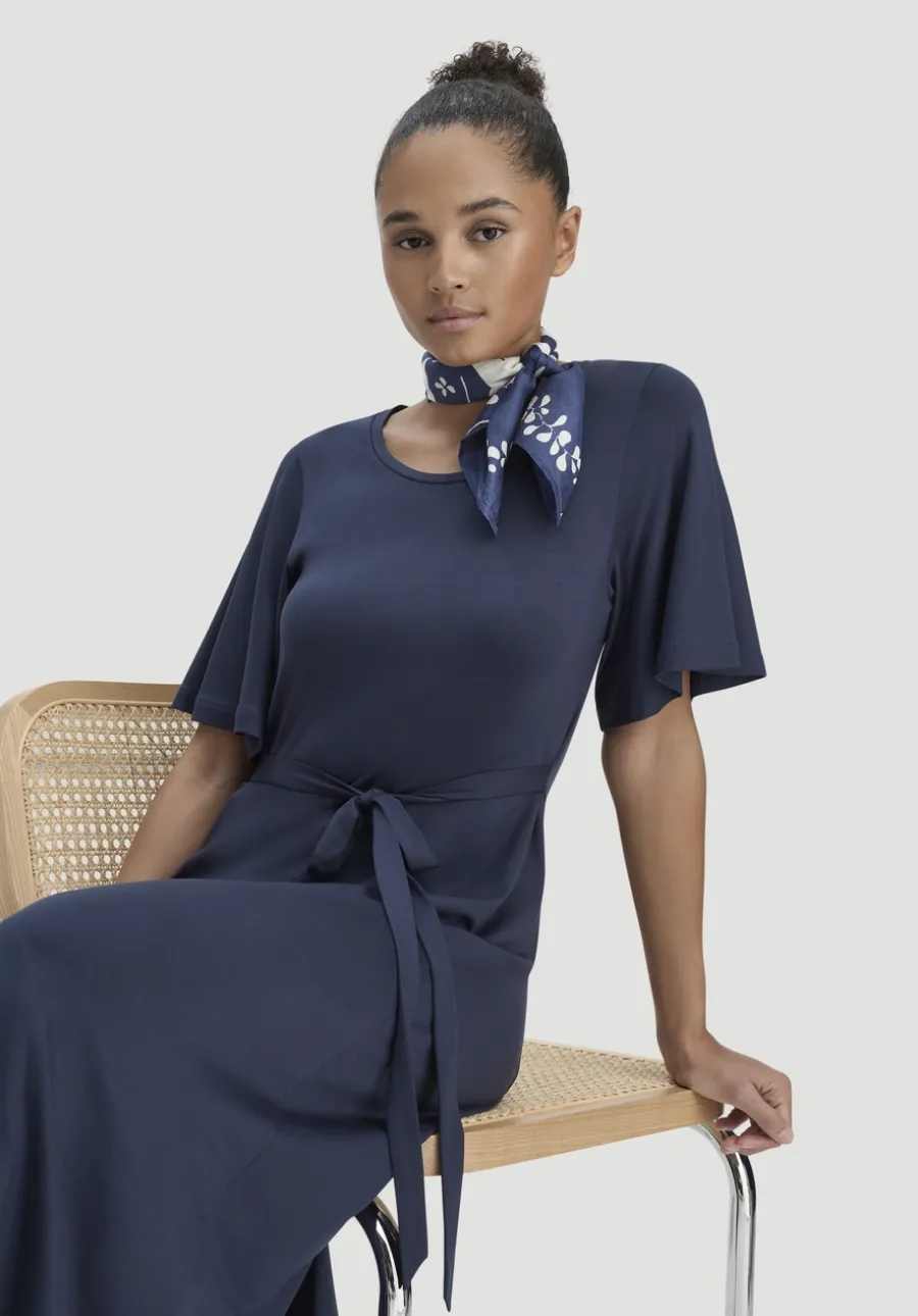 Jersey Kleid Kniebedeckend Slim aus TENCEL™ Lyocell von hessnatur