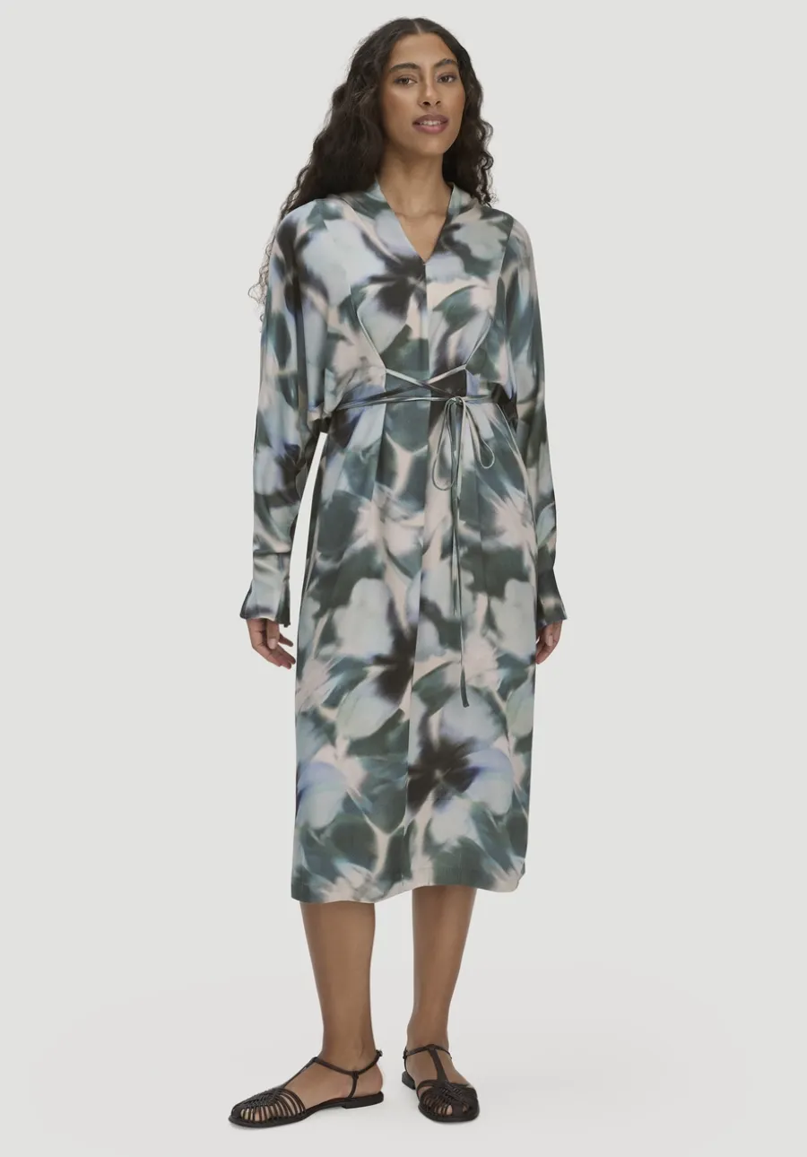 Kimono Kleid Wickeloptik Midi aus LENZING™ ECOVERO™ von hessnatur