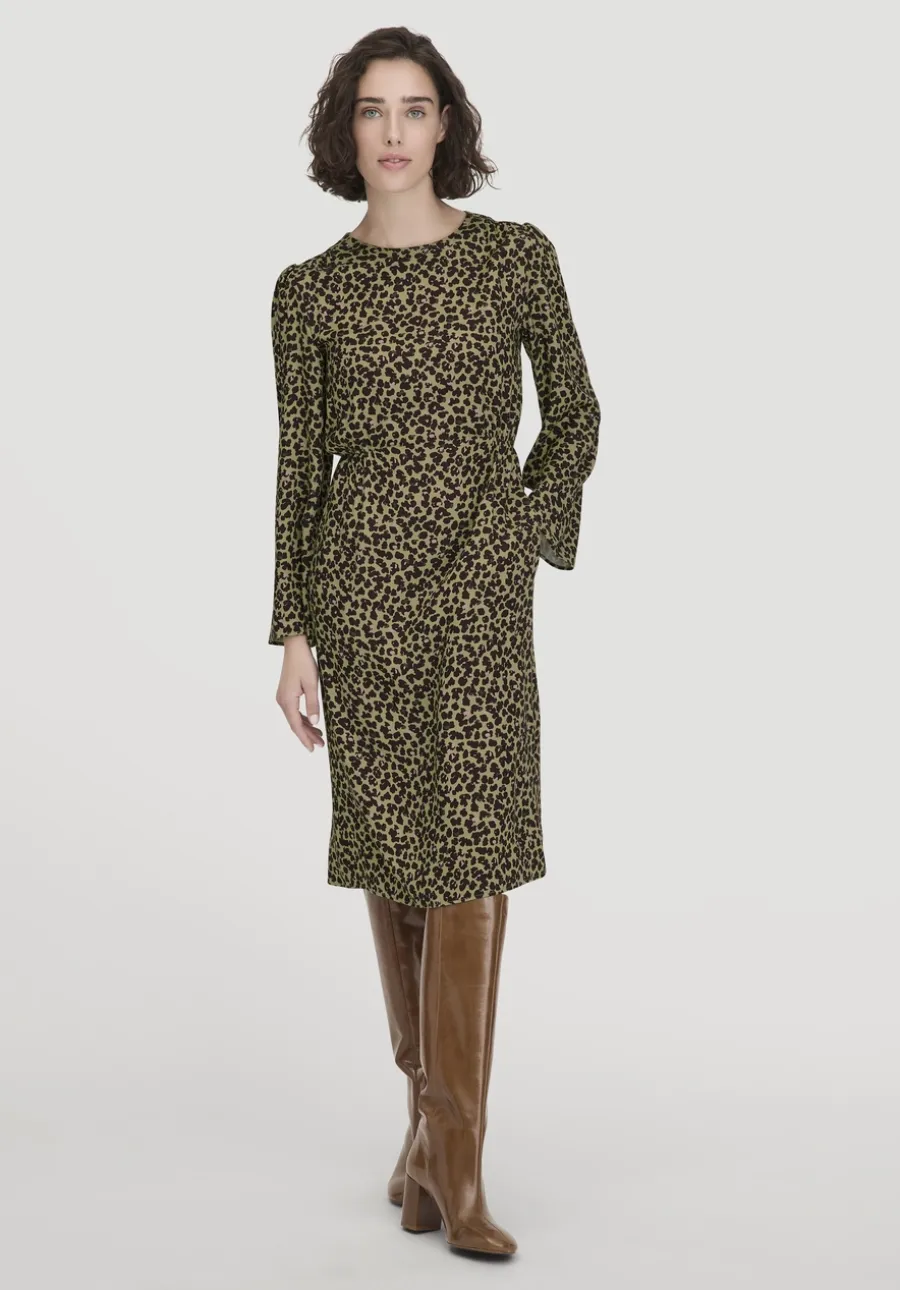 Kleid Kniebedeckend Regular aus LENZING™ ECOVERO™ Satin von hessnatur
