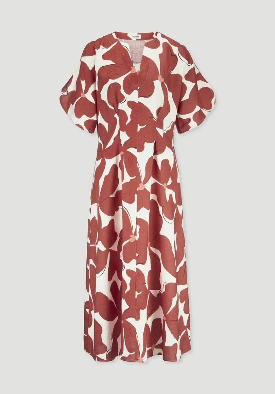 Kleid mit Taillierung Midi aus reinem Leinen von hessnatur