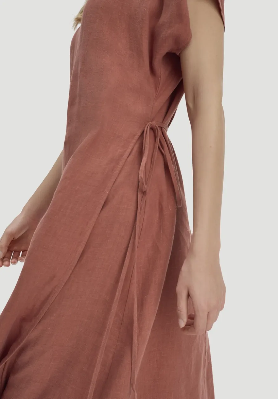 Kleid mit Wickeloptik Midi aus reinem Leinen von hessnatur