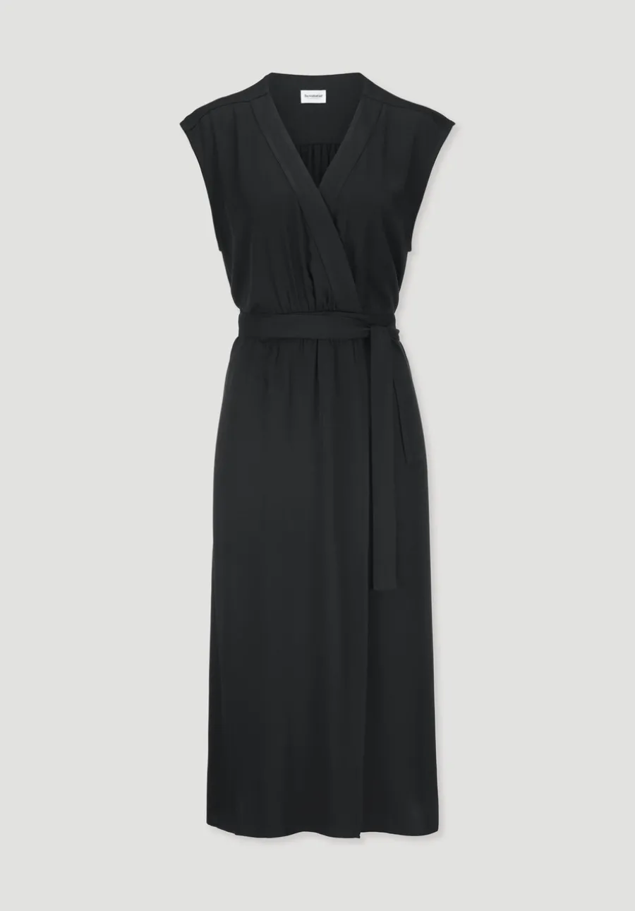 Kleid mit Wickeloptik Midi aus LENZING™ ECOVERO™ von hessnatur