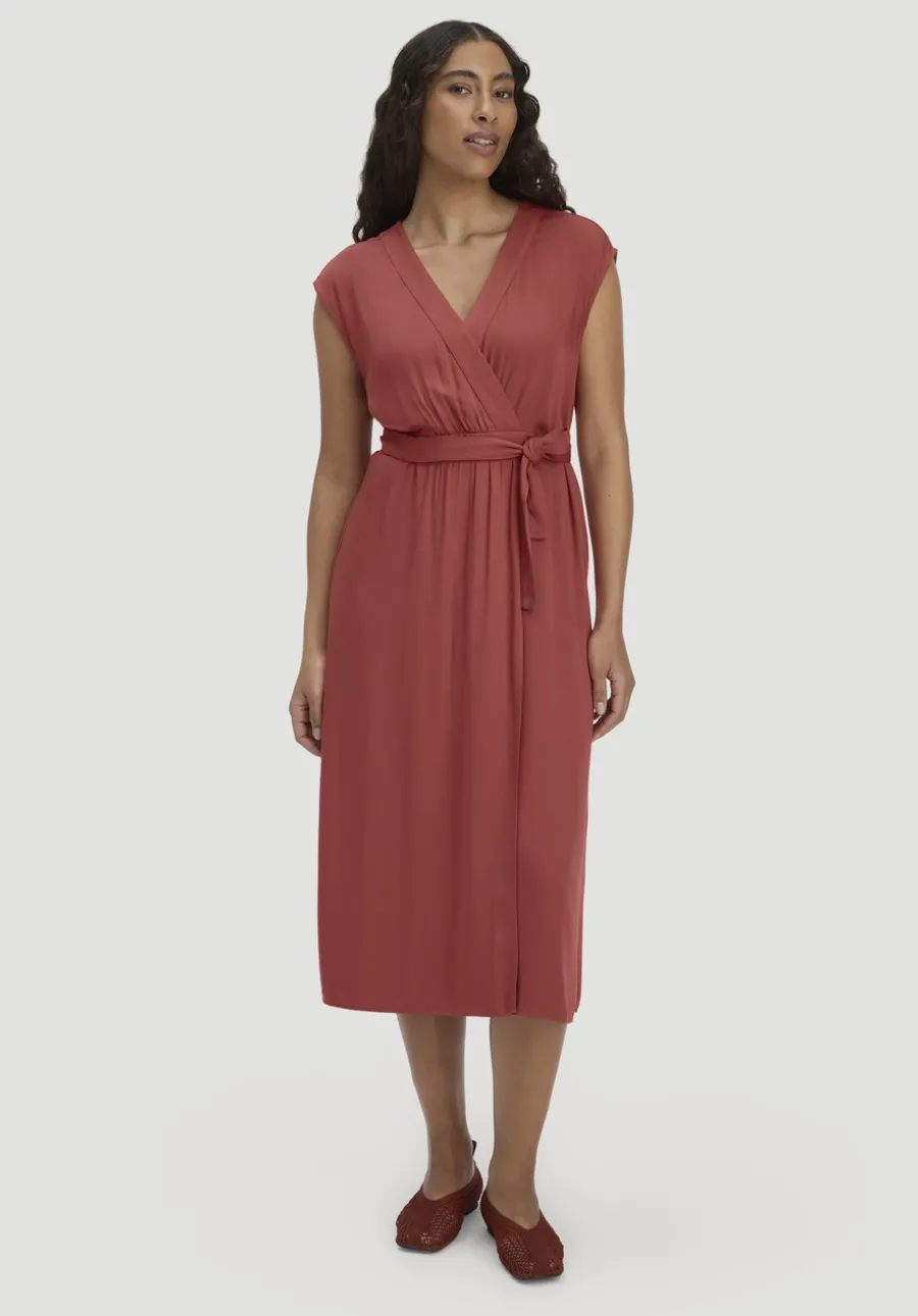 Kleid mit Wickeloptik Midi aus LENZING™ ECOVERO™ von hessnatur