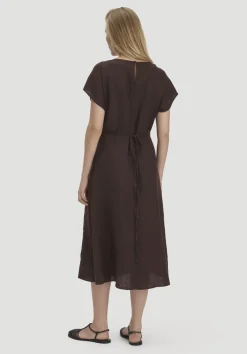 Kleid mit Wickeloptik Midi aus reinem Leinen von hessnatur