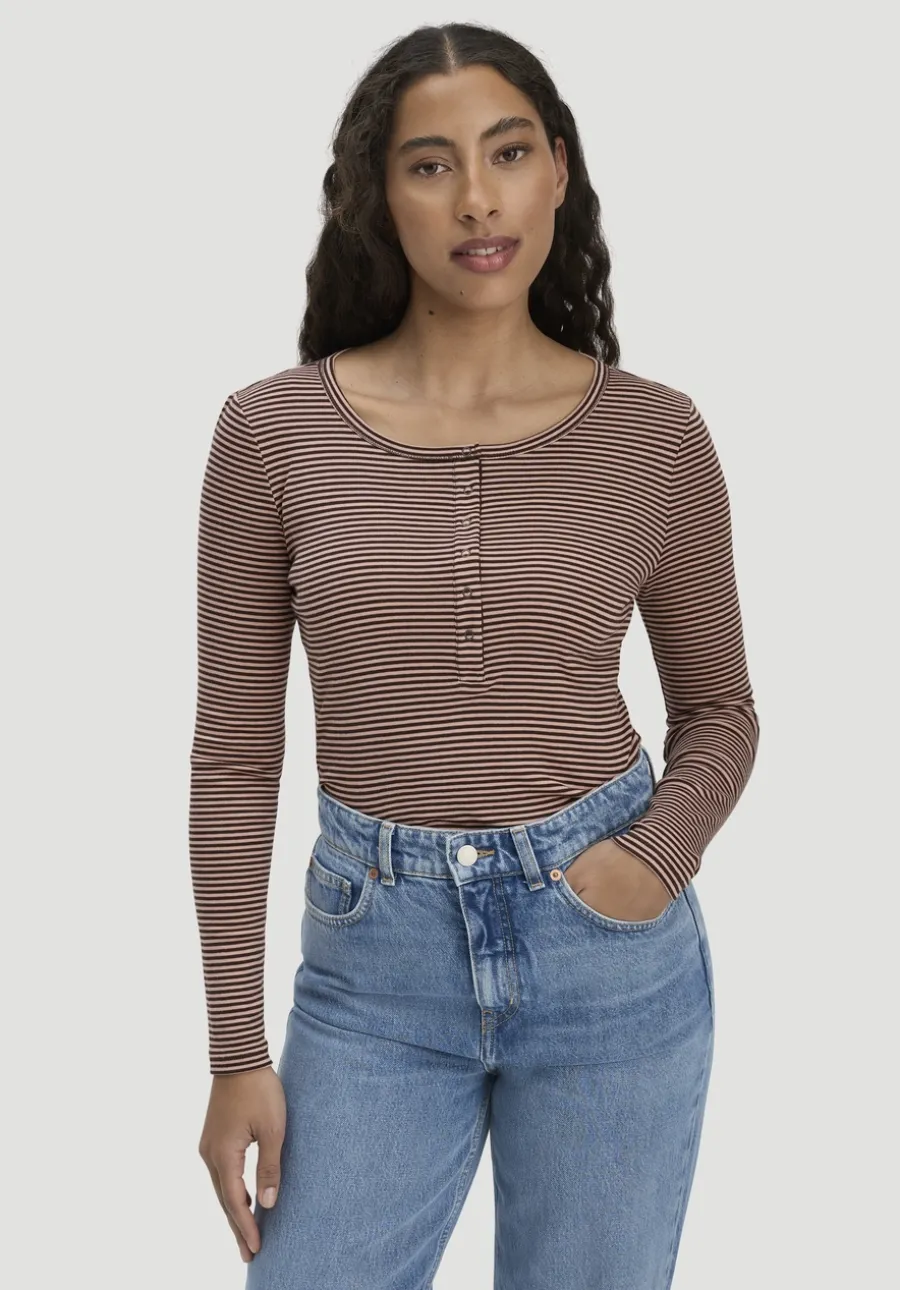 Softrib Longsleeve Streifen Henley Fitted aus Bio-Baumwolle und TENCEL™ Modal von hessnatur