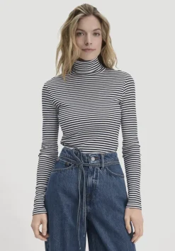 Streifen Softrib Longsleeve Fitted aus Bio-Baumwolle und Modal von hessnatur