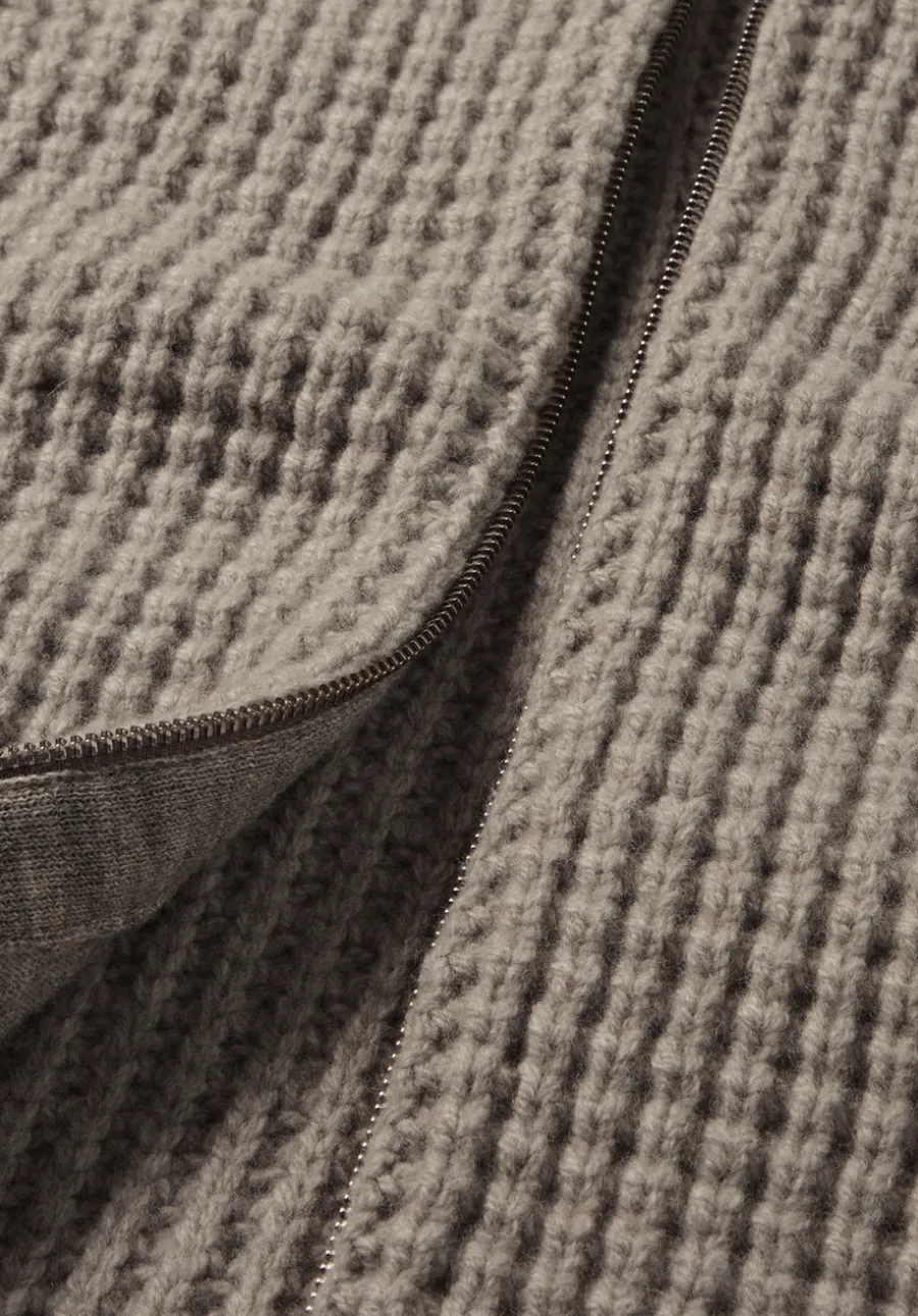 Strick Jacke Relaxed BETTER RECYCLING aus reiner Bio-Merinowolle von hessnatur