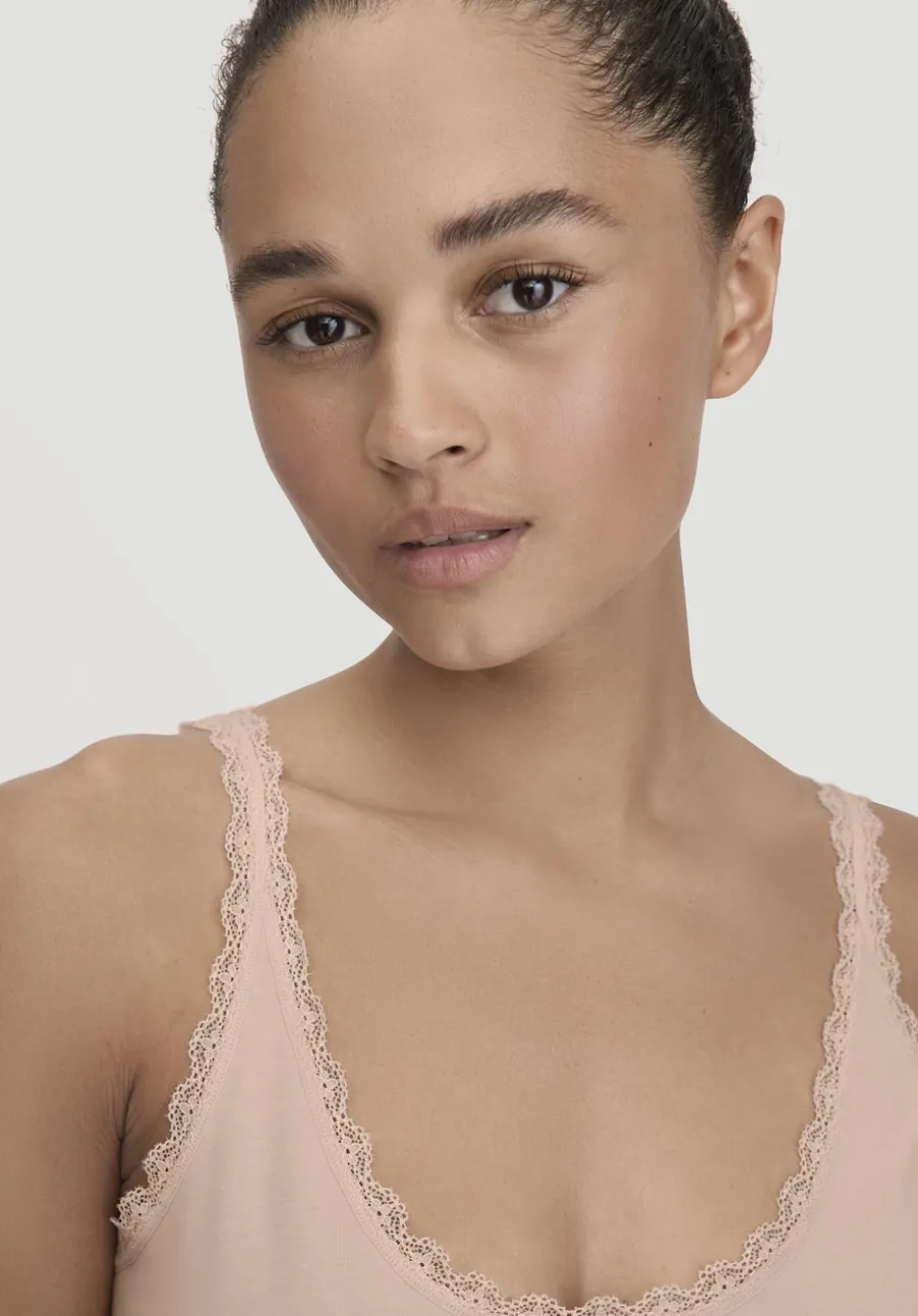 Tanktop COTTON FEEL LACE aus Bio-Baumwolle von hessnatur