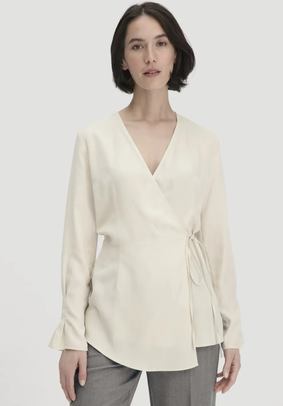 Wickelbluse Regular aus TENCEL™ Lyocell von hessnatur