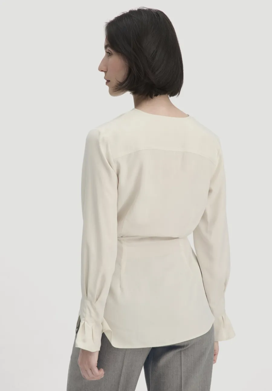 Wickelbluse Regular aus TENCEL™ Lyocell von hessnatur