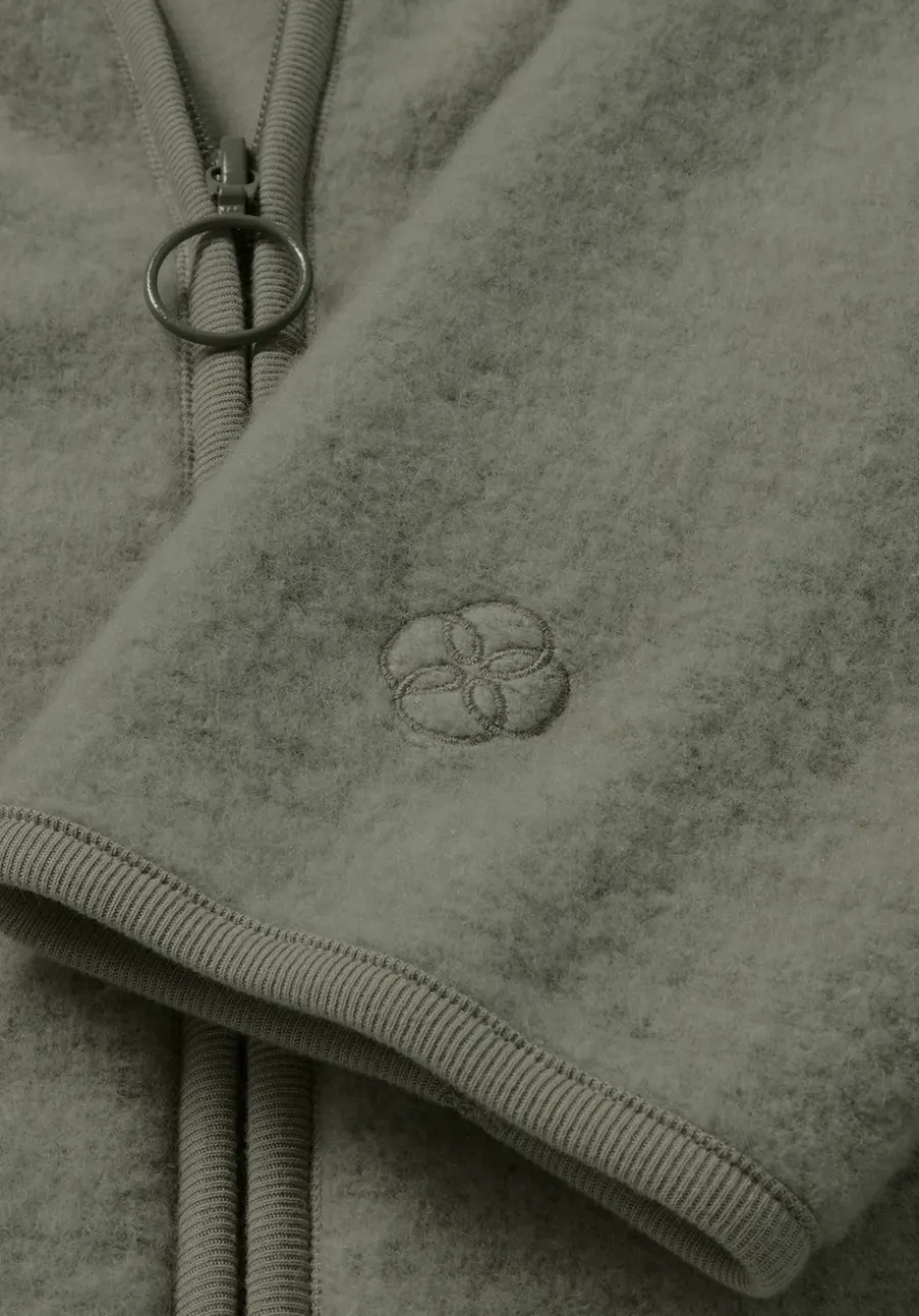 Wollfleece Kapuzen-Jacke Regular aus Bio-Merinowolle und Bio-Baumwolle von hessnatur