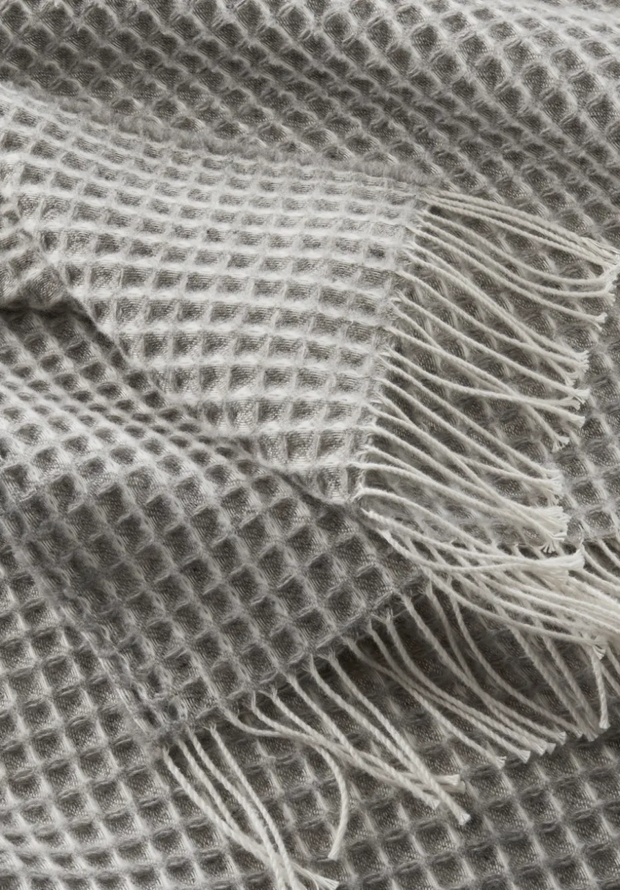 Wollmix Waffle Plaid YARA aus Bio-Lambswool mit Bio-Baumwolle von hessnatur
